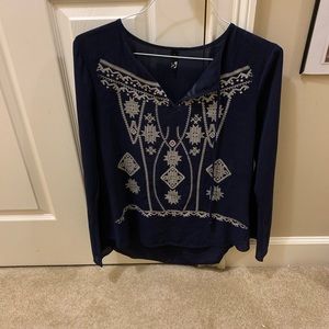 Boutique long sleeve top